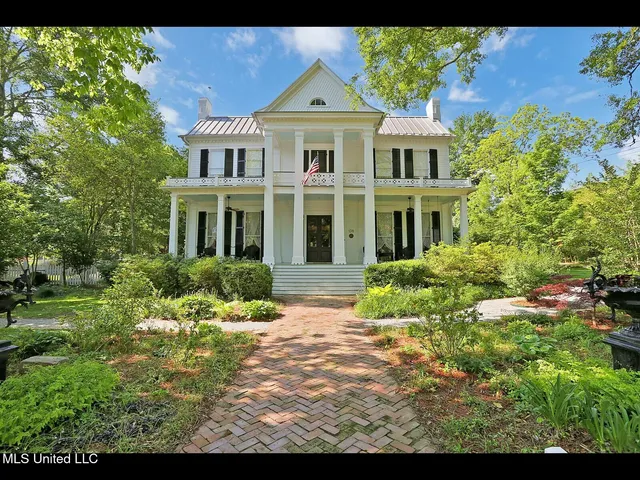 $988,000 | 138 East Fulton Street, Canton, MS 39046