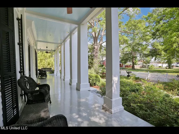 $988,000 | 138 East Fulton Street, Canton, MS 39046