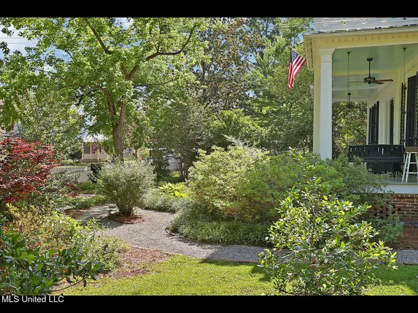 $988,000 | 138 East Fulton Street, Canton, MS 39046