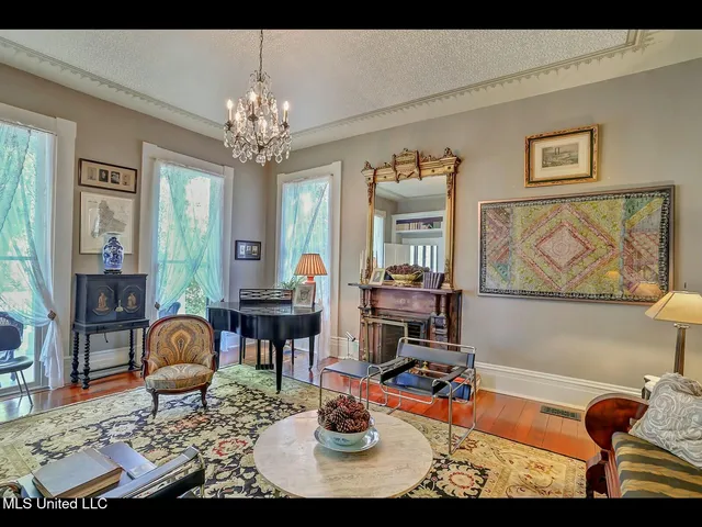 $988,000 | 138 East Fulton Street, Canton, MS 39046