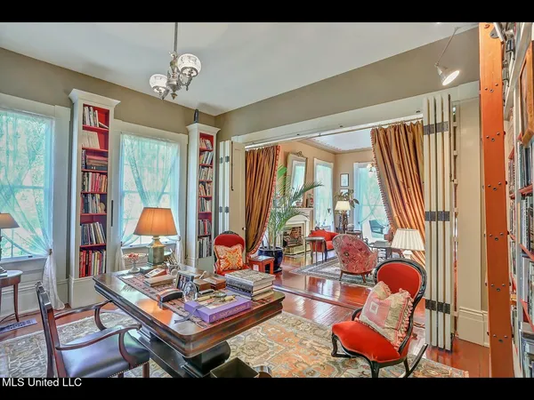 $988,000 | 138 East Fulton Street, Canton, MS 39046