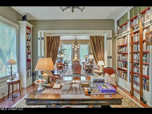 $988,000 | 138 East Fulton Street, Canton, MS 39046