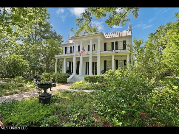 $988,000 | 138 East Fulton Street, Canton, MS 39046
