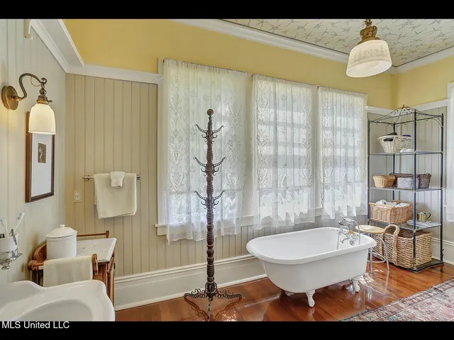 $988,000 | 138 East Fulton Street, Canton, MS 39046