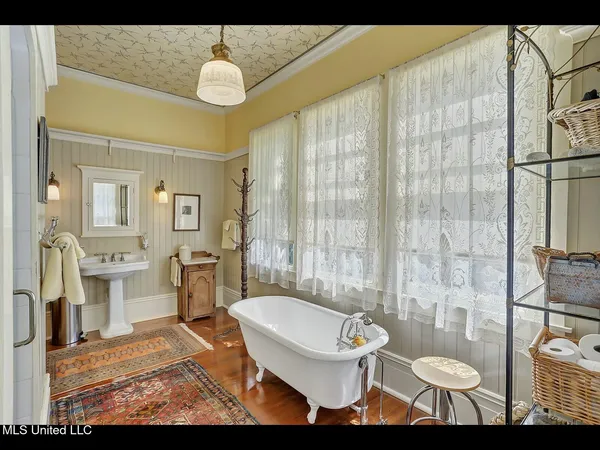 $988,000 | 138 East Fulton Street, Canton, MS 39046