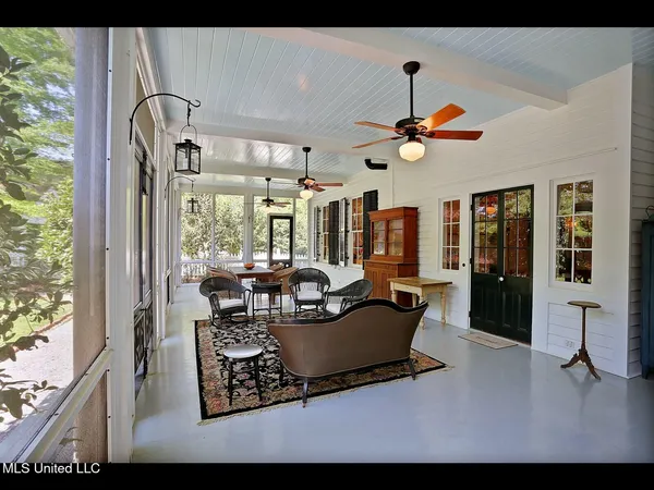 $988,000 | 138 East Fulton Street, Canton, MS 39046