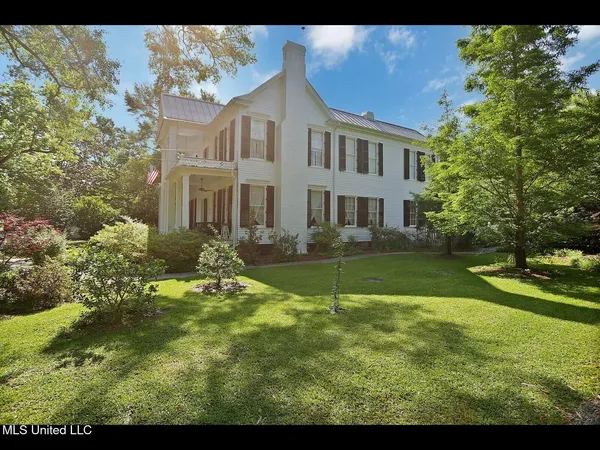 $988,000 | 138 East Fulton Street, Canton, MS 39046