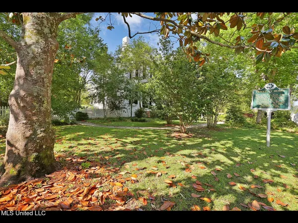 $988,000 | 138 East Fulton Street, Canton, MS 39046