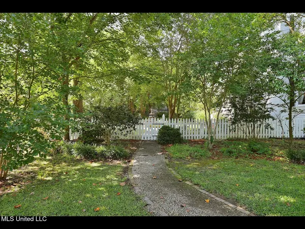 $988,000 | 138 East Fulton Street, Canton, MS 39046