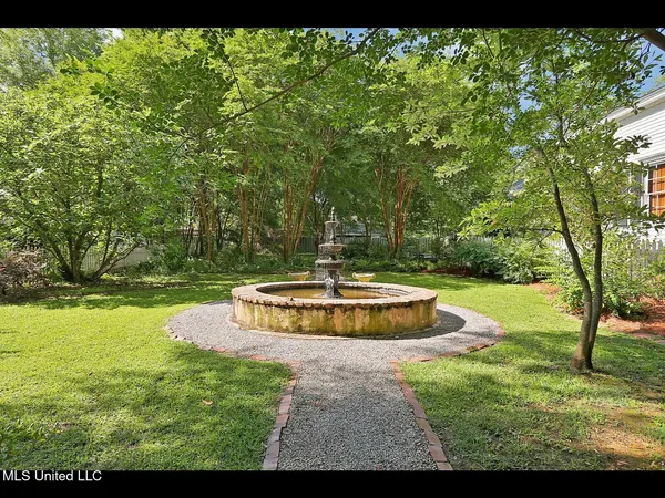 $988,000 | 138 East Fulton Street, Canton, MS 39046