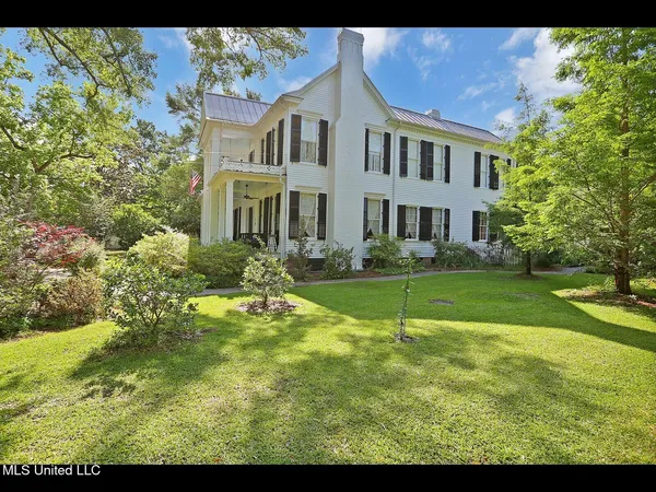 $988,000 | 138 East Fulton Street, Canton, MS 39046