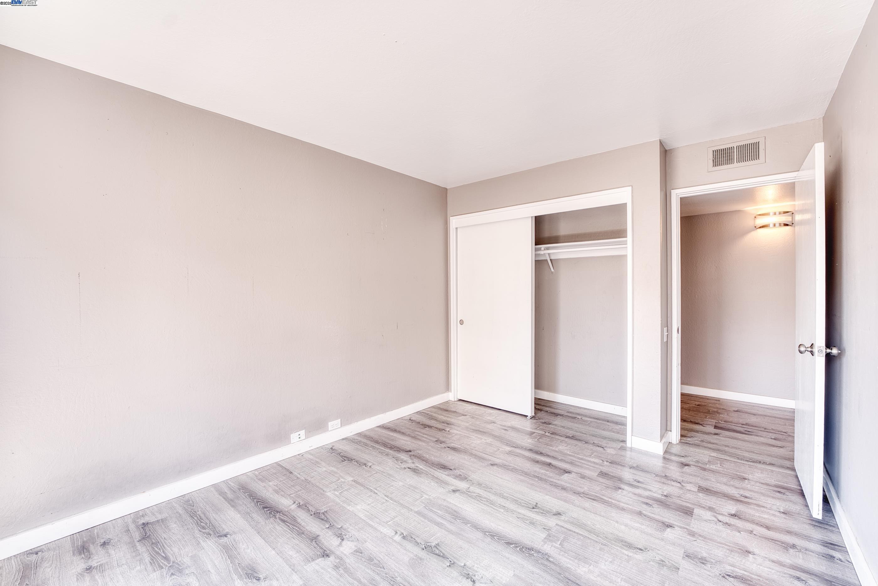 3815 Harrison Street, Unit 103 Oakland, CA 94611 - Photo 13 of 28 a view of an empty room