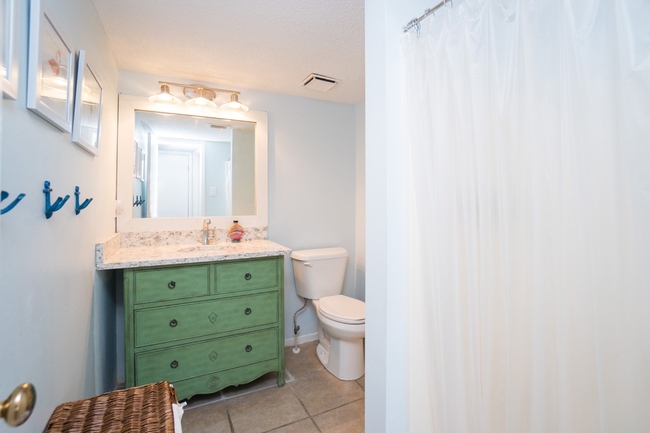 26913 Marina Road, Unit 115 Orange Beach, AL 36561 - Photo 13 of 24 Guest Bath