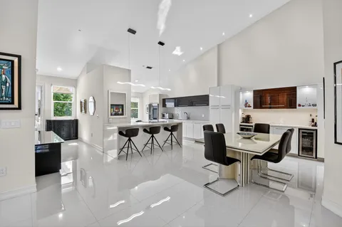 $1,050,000 | 2421 Northwest 59th Street, Unit 303, Boca Raton, FL 33496