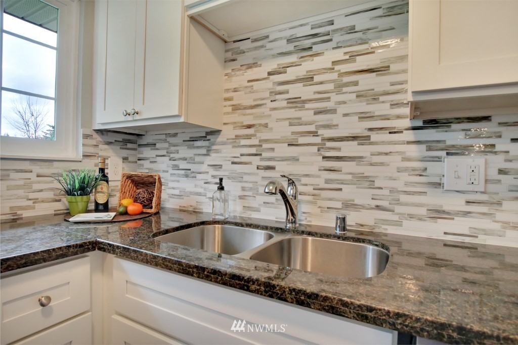 8628 176th Avenue Southwest Rochester, WA 98579 - Photo 17 of 25