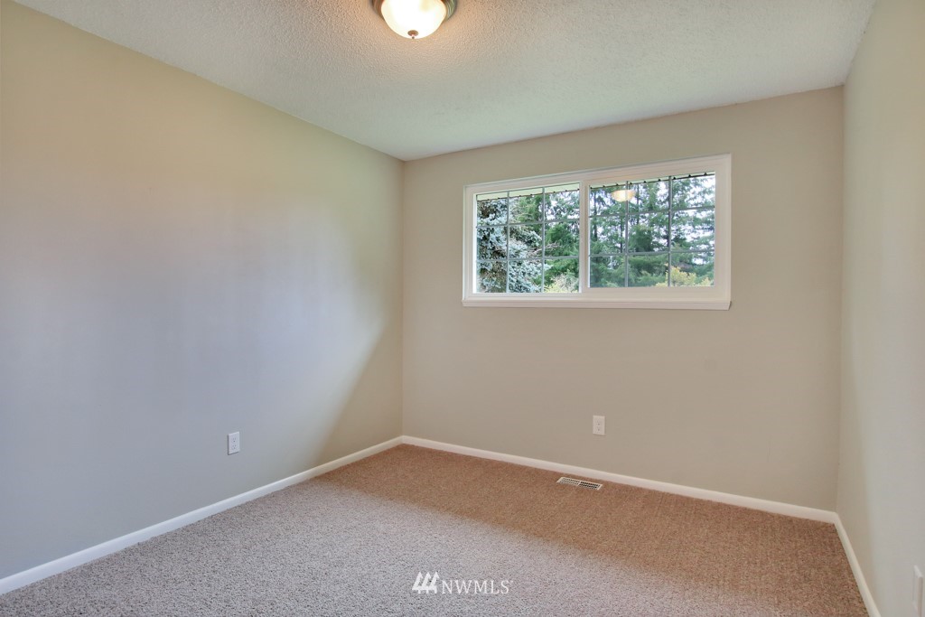 8628 176th Avenue Southwest Rochester, WA 98579 - Photo 21 of 25