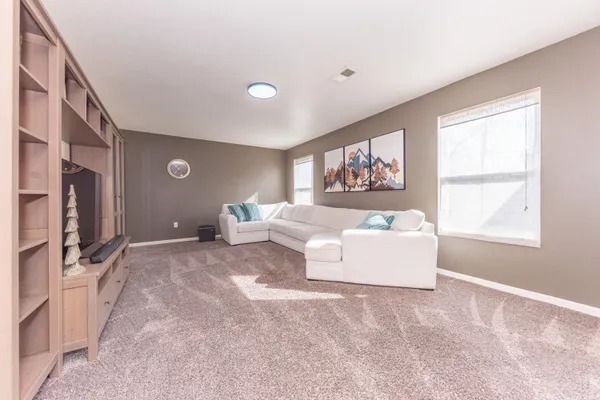 $365,000 | 860 Prairie Lane, Milan, MI 48160