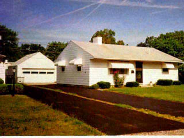 909 South Hampton Road Columbus, OH 43227 - Photo 1 of 1