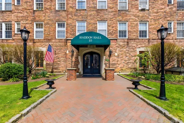 $699,000 | 25 Parkview Avenue, Unit 2A, Bronxville, NY 10708