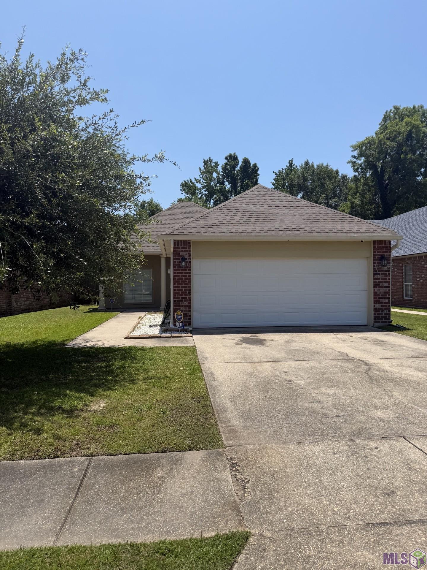 3811 Southpass Avenue Baton Rouge, LA 70820 - Photo 1 of 7