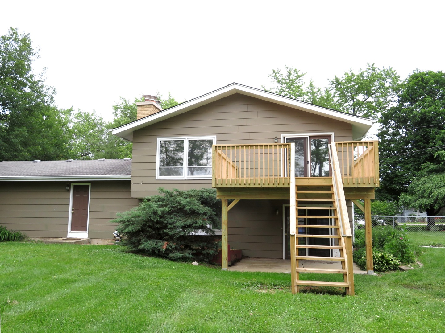 N724 Peter Road Wheaton, IL 60187 - Photo 23 of 25