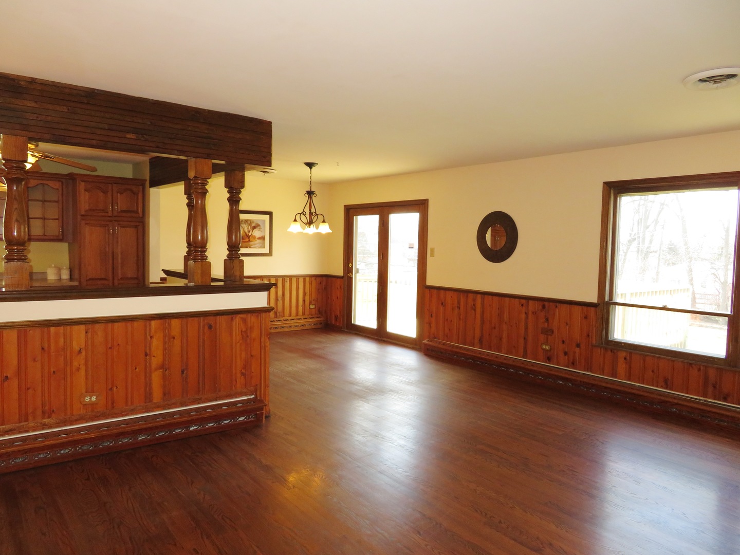 N724 Peter Road Wheaton, IL 60187 - Photo 7 of 25