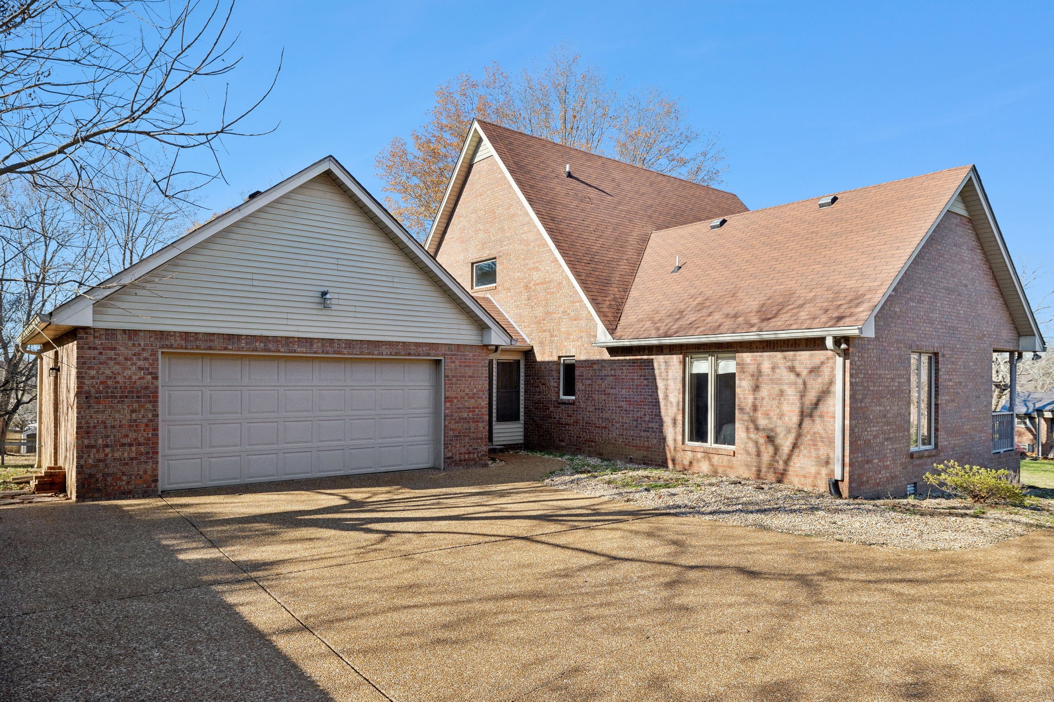 700 3rd Avenue West Springfield, TN 37172 - Photo 38 of 55 a view of a house with a yard