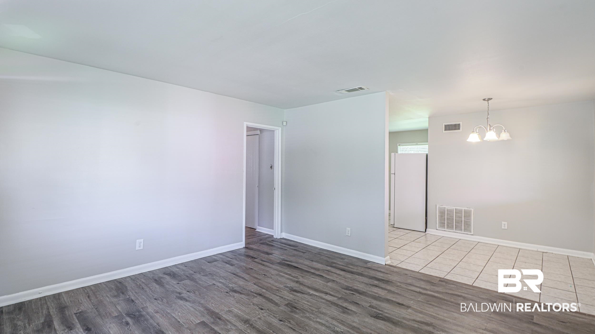 4107 Latimer Lane Mobile, AL 36609 - Photo 2 of 17
