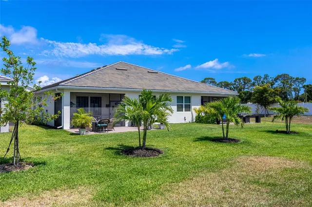 $349,500 | 268 Ibiza Loop, Venice, FL 34292