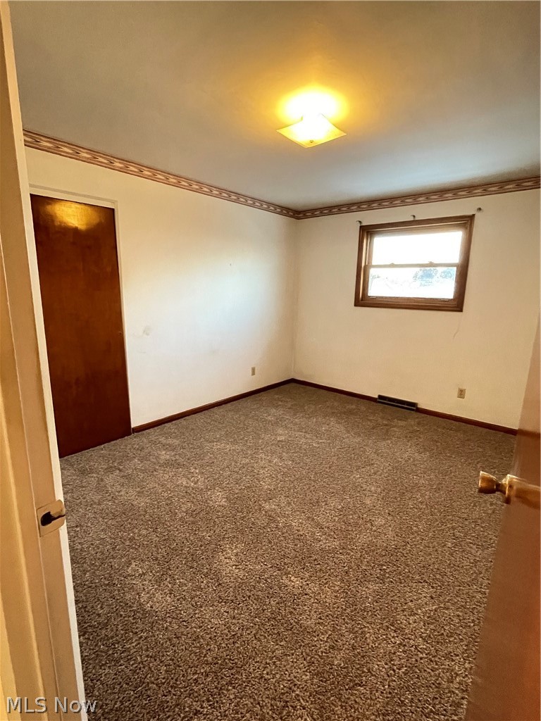 1103 Courtland Road Weirton, WV 26062 - Photo 11 of 23