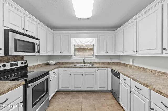 $1,850 | 118 Cherry Laurel Circle, Pearl, MS 39208