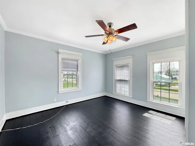 $180,000 | 370 West Carter Street, Fairview, IL 61432