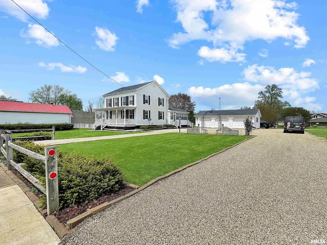 $180,000 | 370 West Carter Street, Fairview, IL 61432