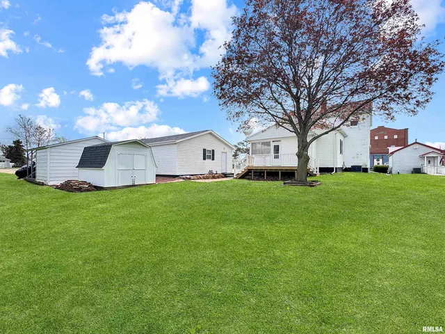 $180,000 | 370 West Carter Street, Fairview, IL 61432