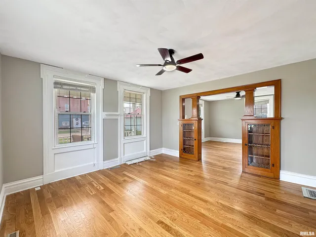 $180,000 | 370 West Carter Street, Fairview, IL 61432