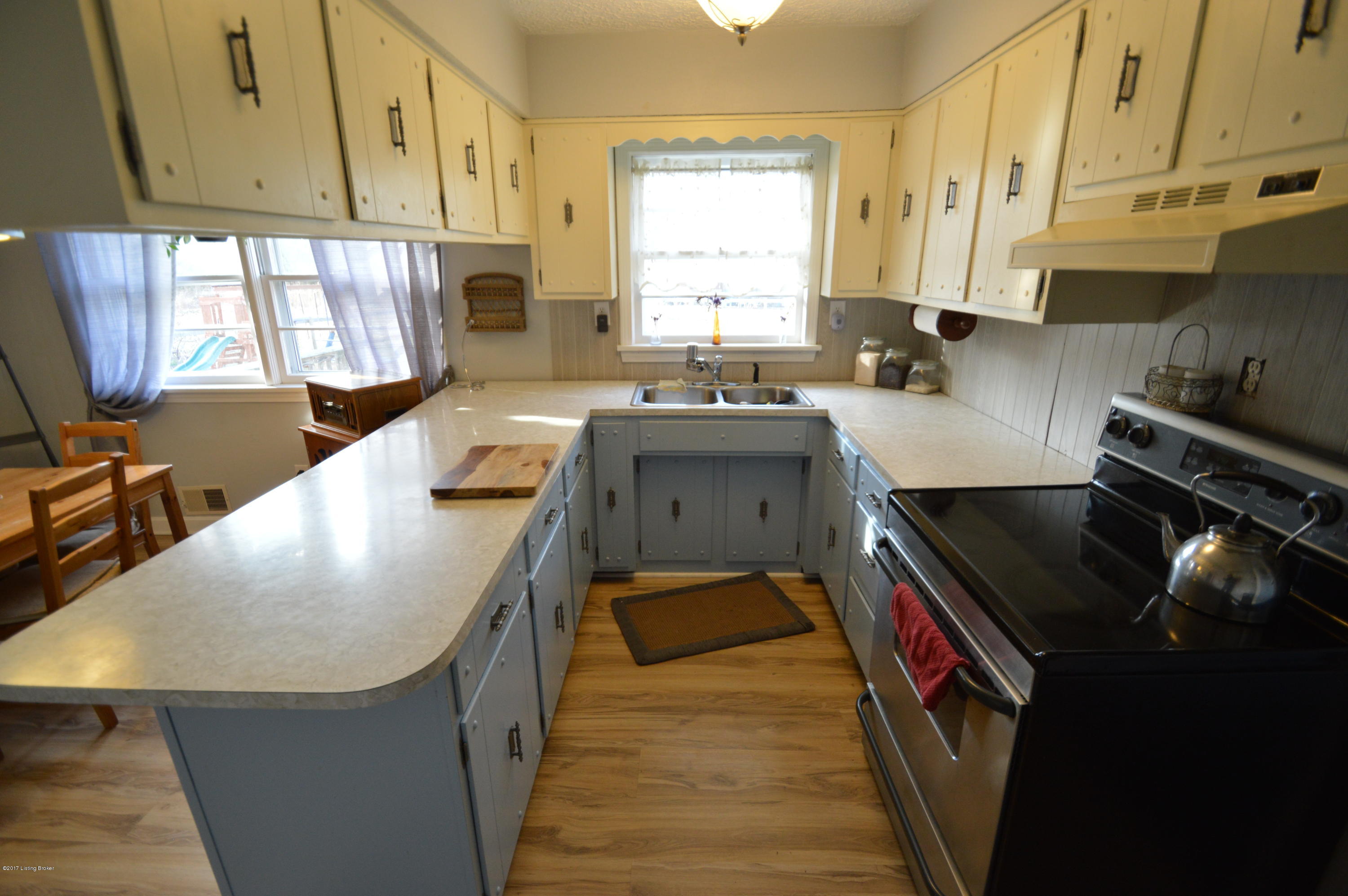 293 Hensley Road Shepherdsville, KY 40165 - Photo 15 of 42 DSC_0794