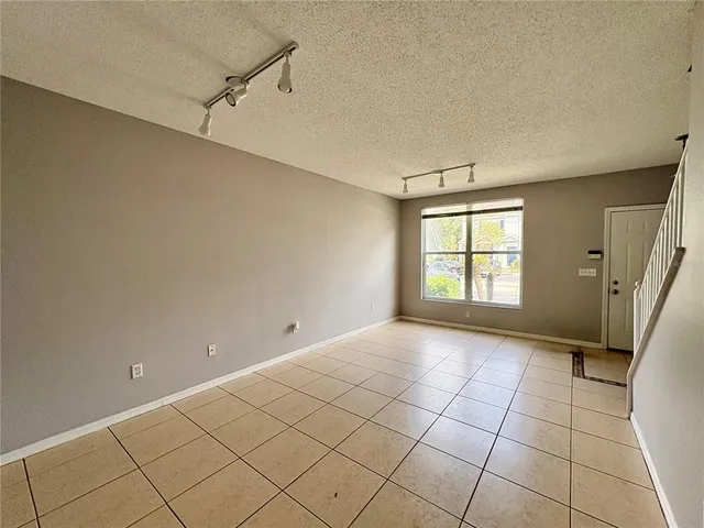 $1,650 | 6512 Osprey Lake Circle, Riverview, FL 33578