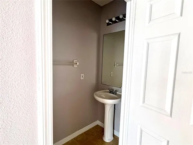 $1,650 | 6512 Osprey Lake Circle, Riverview, FL 33578