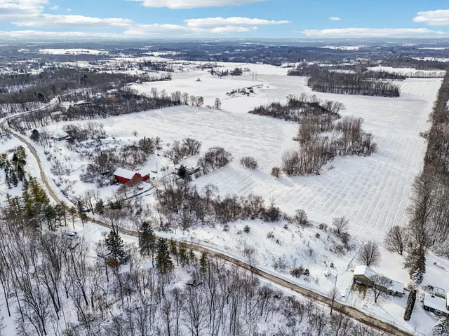 $650,000 | 6273 Pleasant Hill Drive, Trenton, WI 53095