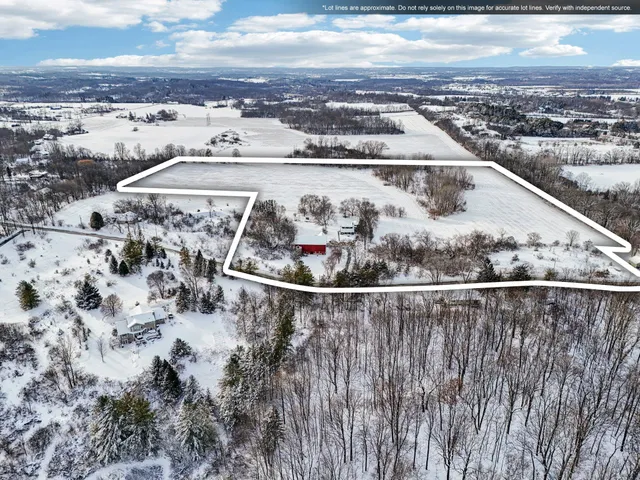 $650,000 | 6273 Pleasant Hill Drive, Trenton, WI 53095