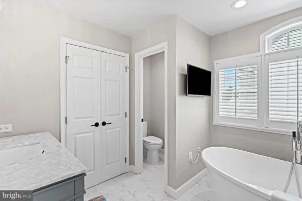 $1,250,000 | 25775 Tullow Place, Chantilly, VA 20152