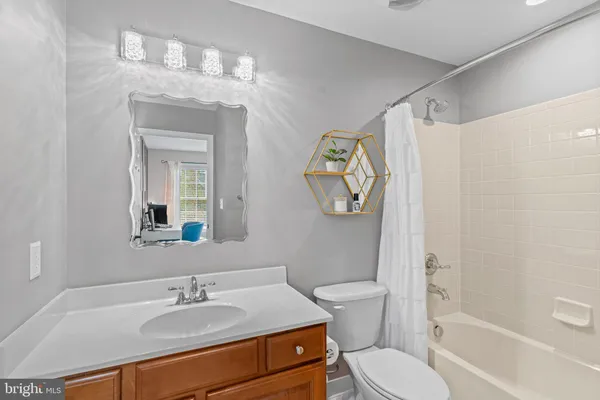 $1,250,000 | 25775 Tullow Place, Chantilly, VA 20152