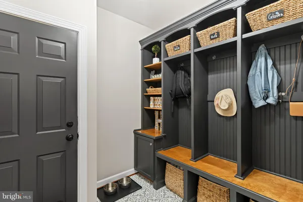 $1,250,000 | 25775 Tullow Place, Chantilly, VA 20152