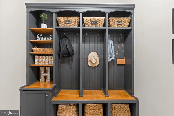 $1,250,000 | 25775 Tullow Place, Chantilly, VA 20152