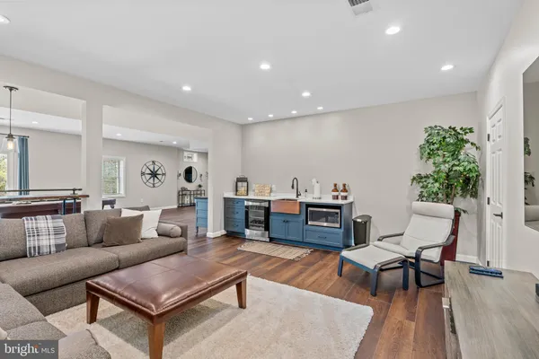 $1,250,000 | 25775 Tullow Place, Chantilly, VA 20152