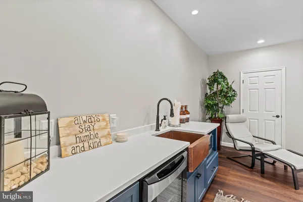 $1,250,000 | 25775 Tullow Place, Chantilly, VA 20152