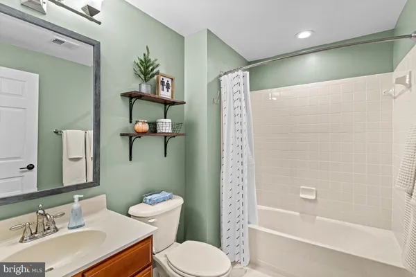 $1,250,000 | 25775 Tullow Place, Chantilly, VA 20152
