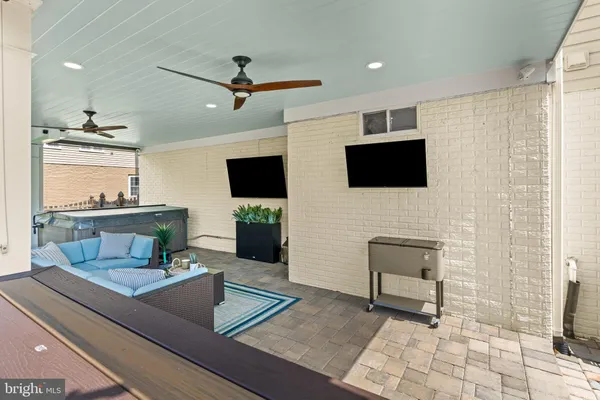 $1,250,000 | 25775 Tullow Place, Chantilly, VA 20152