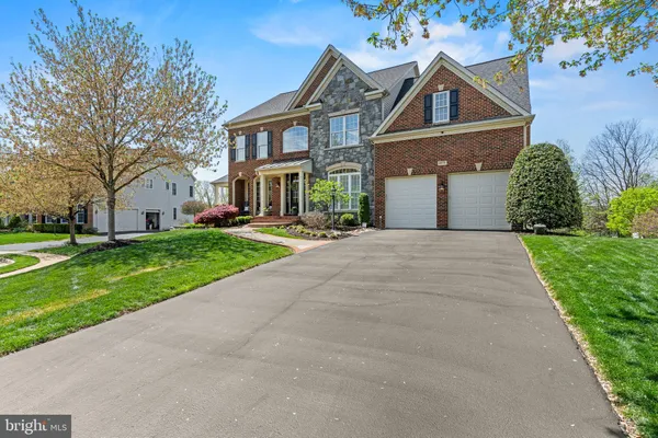 $1,250,000 | 25775 Tullow Place, Chantilly, VA 20152