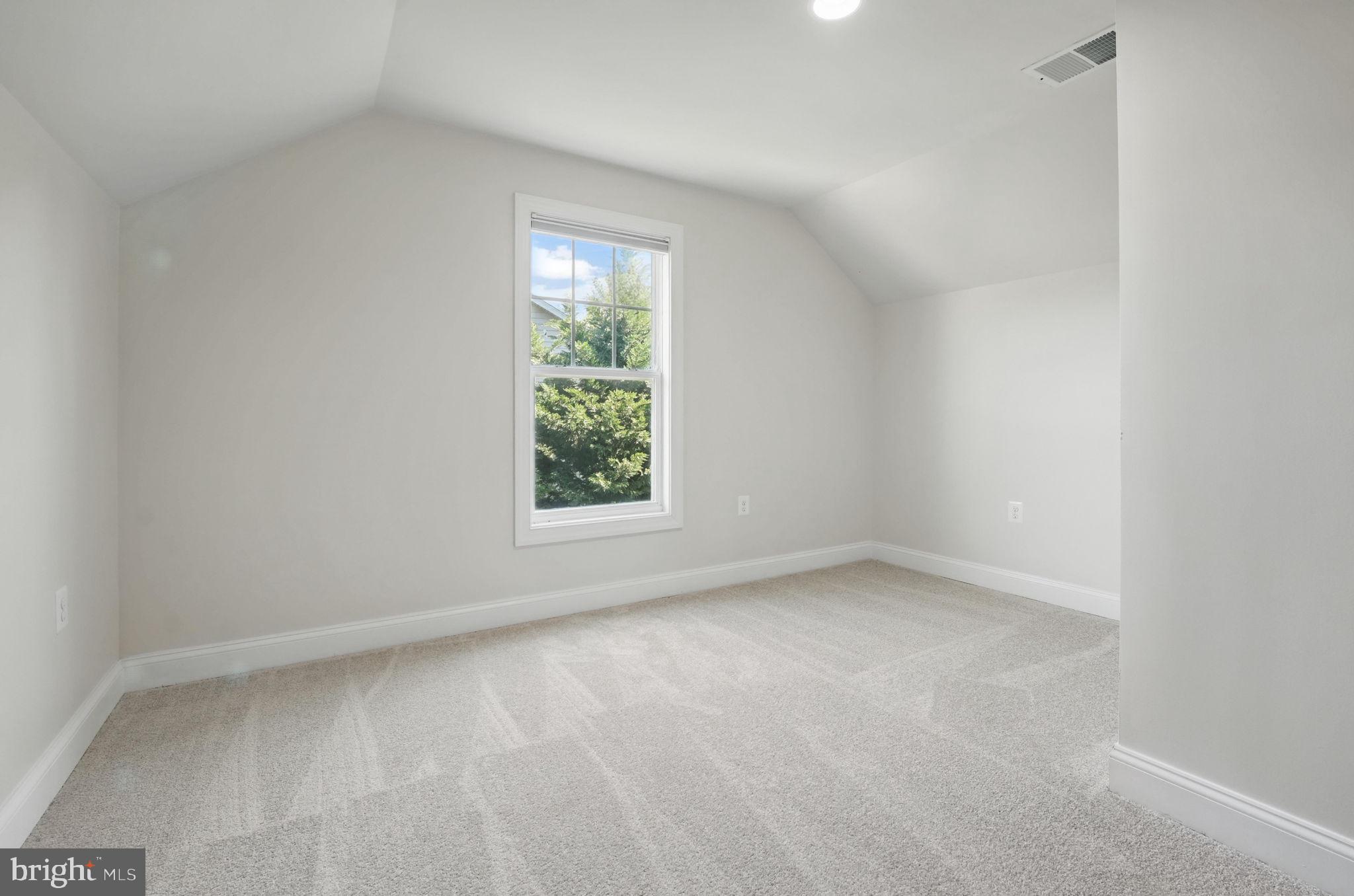 11708 Eagle Ridge Drive Spotsylvania, VA 22551 - Photo 36 of 75 an empty room with a window